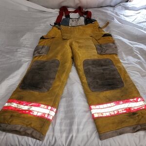 Quaker Safety Yellow Firefighter Pants with Reflective Stripes Size 38/29 Used